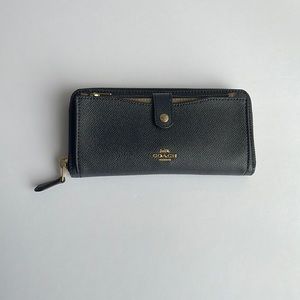 COACH Navy crossgrain leather multi-function wallet